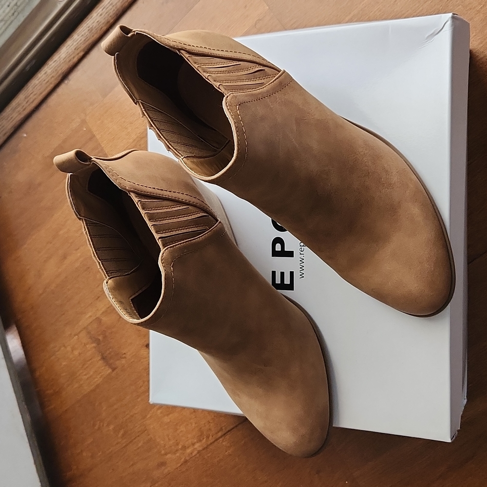 New Ankle Boots - Picture 3 of 5